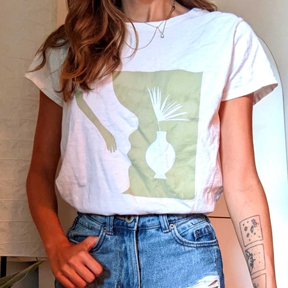 MONTREAL MADE ART PRINT TSHIRT MODERN sage green